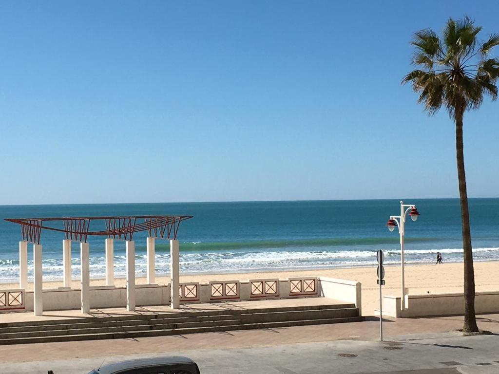 Frente Al Mar *